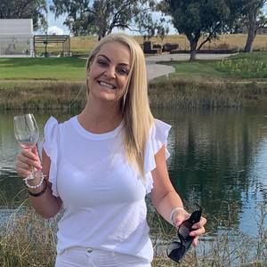 Meet your Posher, Luki